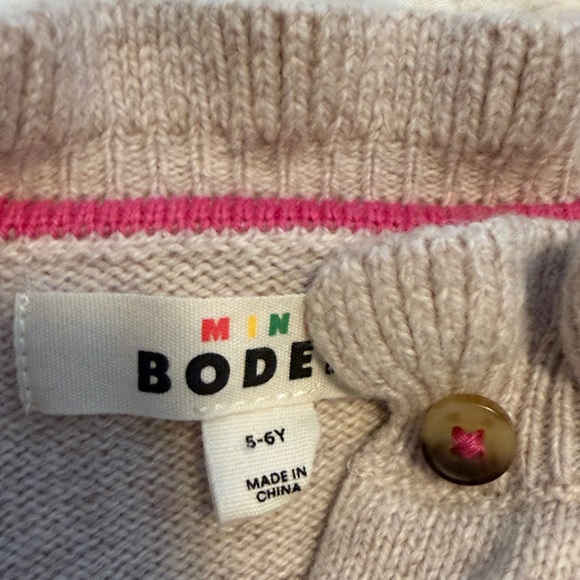 Mini Boden Cream Knit Cardigan with Pink and Red Floral Embroidery Sz 5-6 - Picture 5 of 5